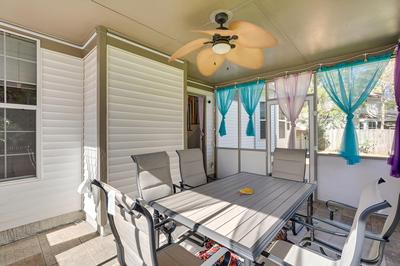 North Charleston Home Near Shopping & Dining!