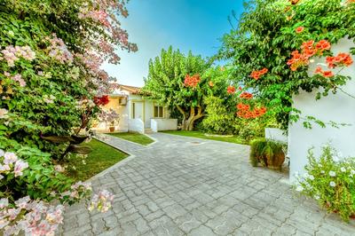 Koulouris Apartments