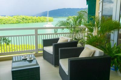 Penthouse By The Sea 3BD Apartment OLR