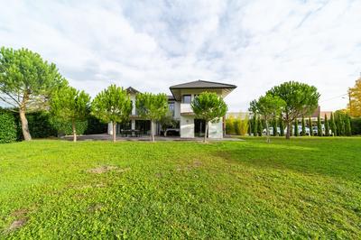 Dream 5BD Villa for Families Geneva 14KM