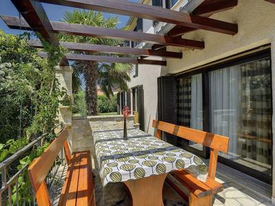 Holiday Home in Liznjan With Pool Near Beach