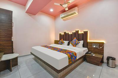 Fabhotel Max Inn