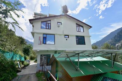 OYO 9480 Sun N Snow Resort