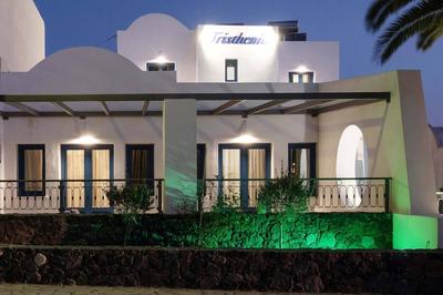 Tristhenia Hotel