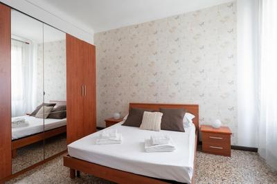 Venice Grand Canal Style Apt 2 - Locz