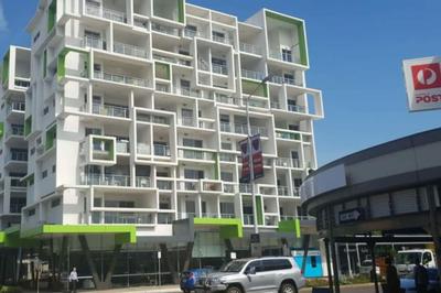 City Skyline Escape Office Parking Pool