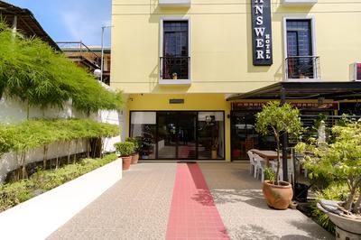 RedDoorz Plus @ West Nautical Road Puerto Galera