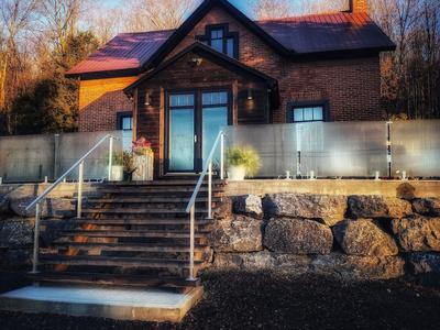 CALUMET FALLS - VILLA