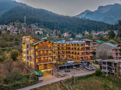 SNOW PEAK RETREAT & COTTAGES - MANALI (Centrally Heated)