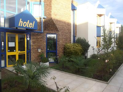 Rev'Hotel Coignières