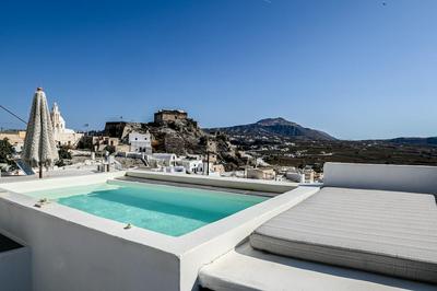 Amphora Thalassa Seaview Gem w Private Jacuzzi