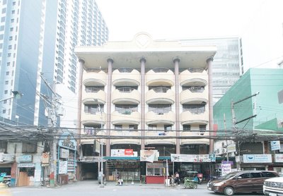 Mervin's Terraces By Reddoorz