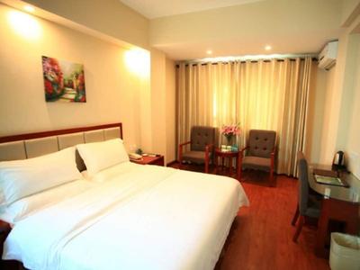 GreenTree Inn Sanya Heping Street Lover Bridge Express Hotel