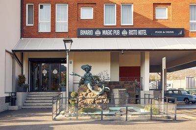 Binario Magic Hotel