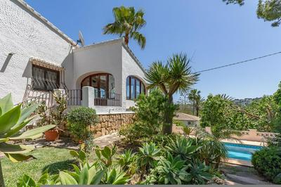 Villa Maria in J vea