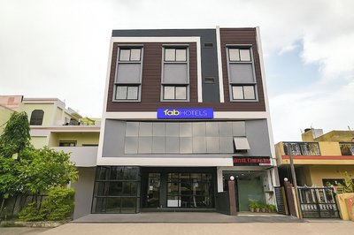 Fabhotel Chirag Inn