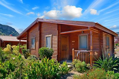 HAYITBÜKÜ AHŞAPEVLERİ