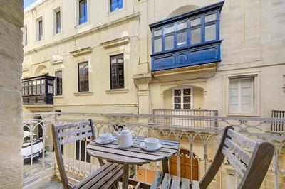 Tritoni harbour suites