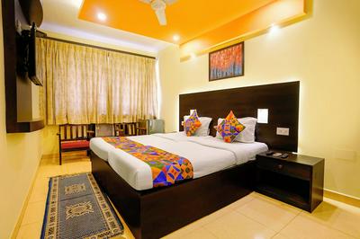 FabHotel Manoshanti - Nr. Big Daddy Casino