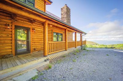 Stunning Cabin w/ Fire Pit in Banner Elk!