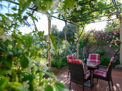 Apartment Mary - One Bedroom Apartment With Terrace