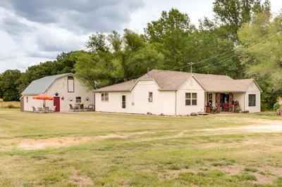 Quiet Countryside Weaubleau Home w/ Patio & Grill!