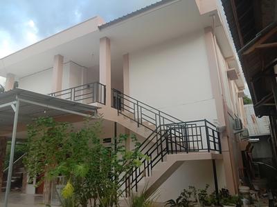 EXPRESS O 91722 Home Stay Dan Sewa Mobil Jhon's Family