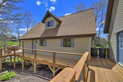 Lake House Haven: Fire Pit, Boat Dock + More!