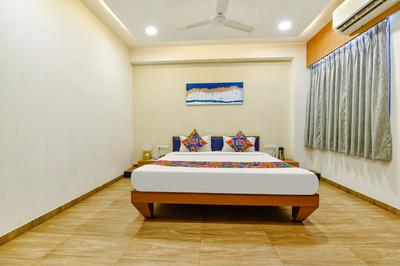 Fabhotel Prime Grand Unity