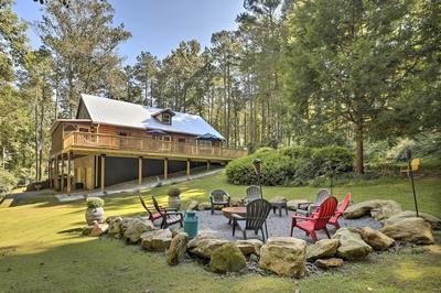 Serene Mableton Cabin - 13 Mi to Downtown Atlanta!