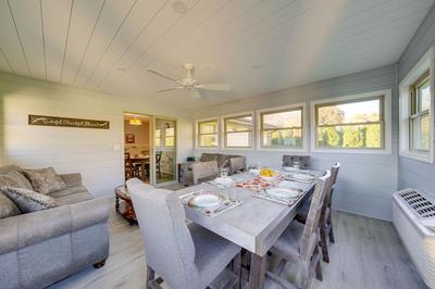 'coty's House' Illinois Getaway w/ Bar: Near Golf!