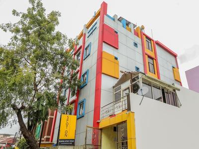 SPOT ON 37422 Kakul Stay Inn