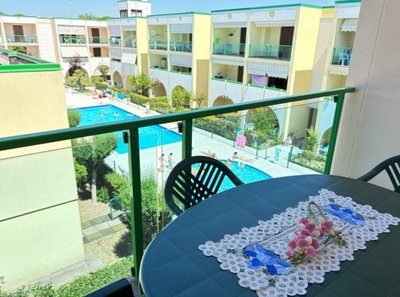 Apartment With Pool View-beahost
