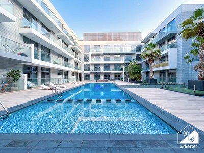 Luxury 1BR w/ Balcony & Burj Khalifa View