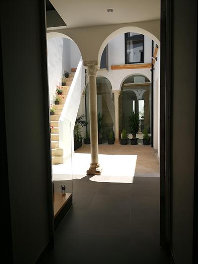 Patio de la Escalera, Santiago