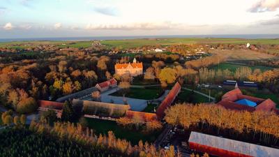 Sostrup Slot og Kloster