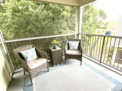 Grand Palm Community, Picnic Benches, Tennis Court and Much More!!