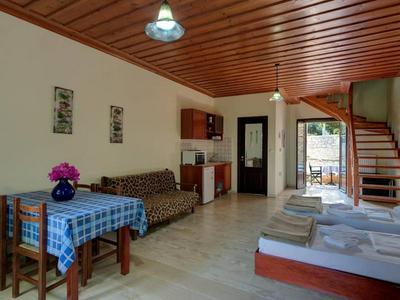 Group Accomodation, Heliopetra Studios And Houses
