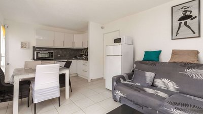Stylish Stay by the Sea