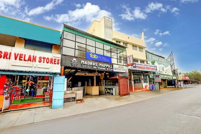 Fabhotel Ecr’S Royal Elite