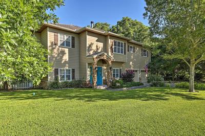 Family Retreat on Guadalupe River: 2 Living Areas!