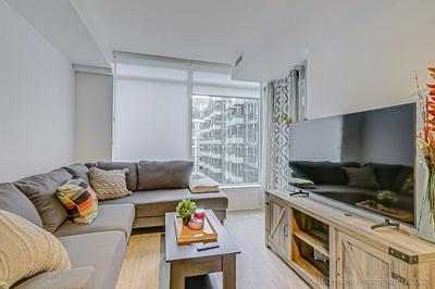Minto - Modern Suite in King West Neighborhood