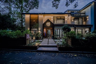 Blooming Lotus Hostel