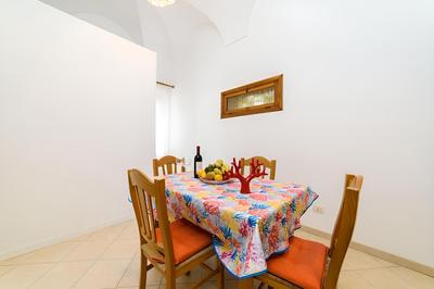 Sunshine House in Positano