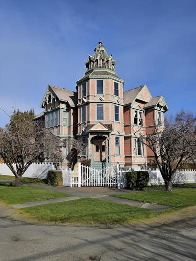Starrett House