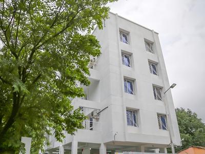 Capital O 15610 Omkar Executive