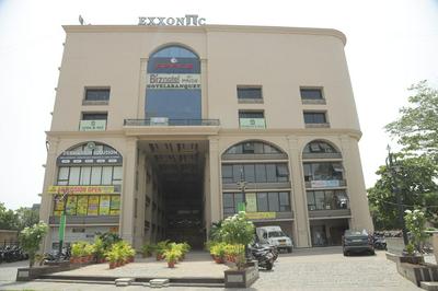 Biznotel by Pride Surat