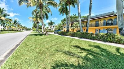 Le Monaco - Romantic 1 BR Condo Steps from 5th Ave S. Chic Coastal Retreat with King Bed and Beach Access. Perfect Location for Couples Near Dining, Shoppi