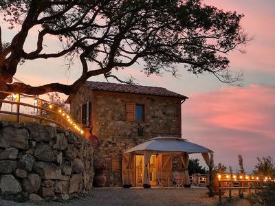 New Tuscan Villa With Pool
