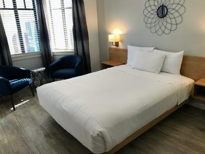 Touchstone Hotel - City Center